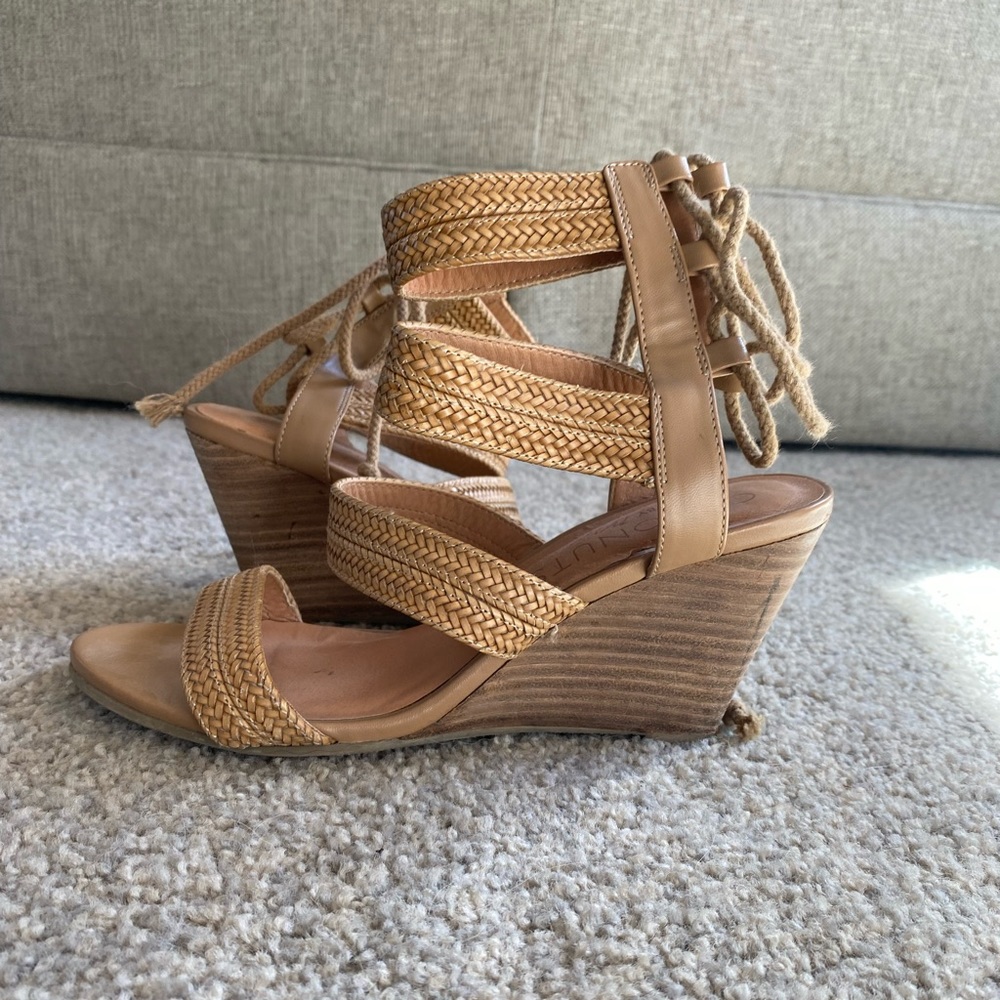 Coconuts by Matisse Sandal